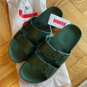 NWT Freedom Moses Sandals